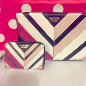 Victoria’s Secret Chevron print mini coin purse / card holder